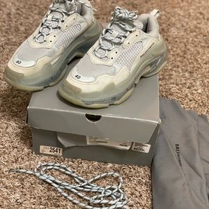 Balenciaga Triple S Low-top Sneakers - Gray